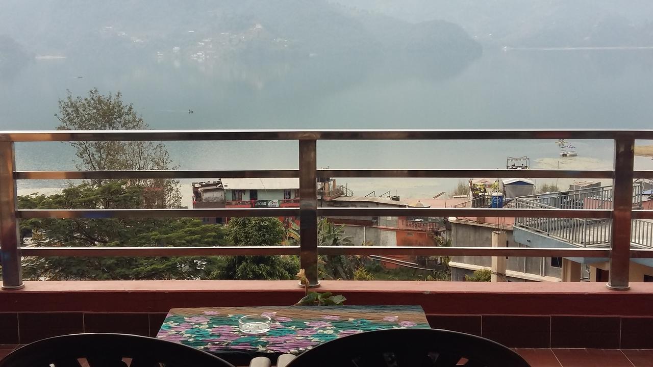 Hotel Bhadrakali Pokhara Inn エクステリア 写真
