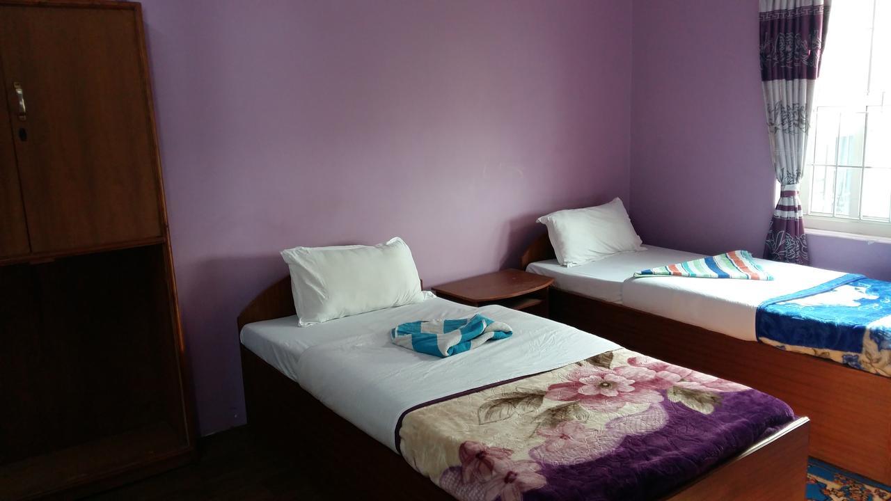 Hotel Bhadrakali Pokhara Inn エクステリア 写真
