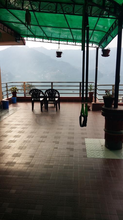 Hotel Bhadrakali Pokhara Inn エクステリア 写真