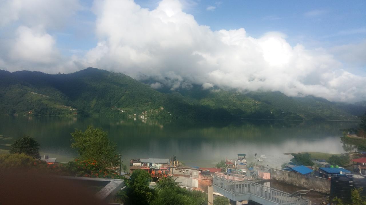 Hotel Bhadrakali Pokhara Inn エクステリア 写真